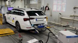 Skoda Octavia 2.0 diesel har det samme CO2-aftryk som elbilen Ford Mustang Mach-E. Fra vugge til grav er det for begge biler 175 g CO2/km. (Foto: FDM/Green NCAP)