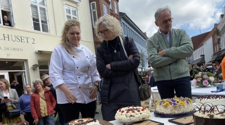 Danske og tyske opskrifter på tværs af generationer og i tæt samarbejde med instruktør og forfatter: Katja Stock Pekruhn er nu blevet til en dansk/tysk udgivelse. Foto: Erik Egvad Petersen - www.sydnyt.dk