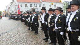Aabenraa Skyttelaug - Pinsemarchen 2022 startede her til formiddag fra byens gamle rådhus. Foto/video: Erik Egvad Petersen - www.sydnyt.dk