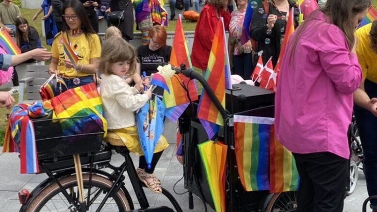 Pride Parade 2022 i Aabenraa var en flot og farverig oplevelse - Foto/video: Erik Egvad Petersen - www.sydnyt.dk